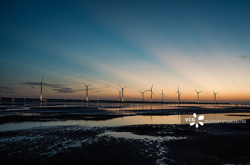 中国台湾台中高美湿地日落图片素材