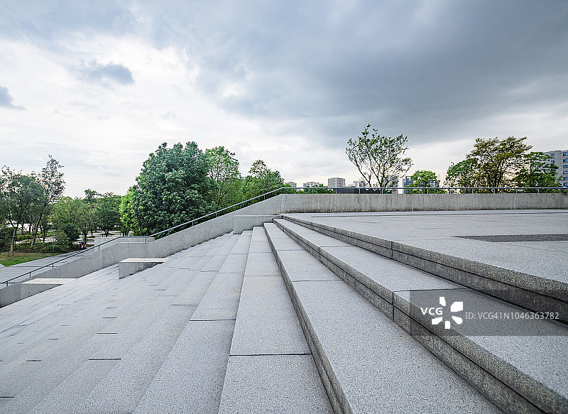 花岗岩阶梯与天空图片素材