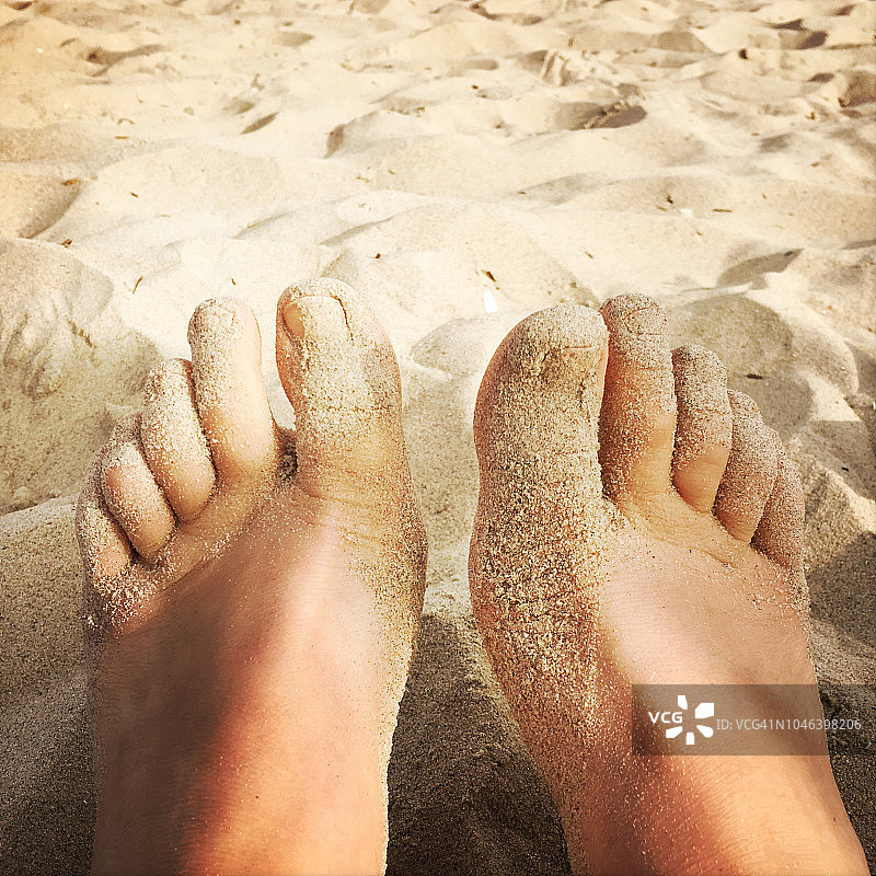 科尼岛海滩上的脚图片素材