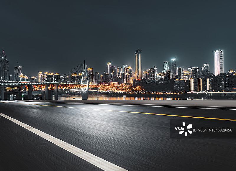 城市夜路图片素材