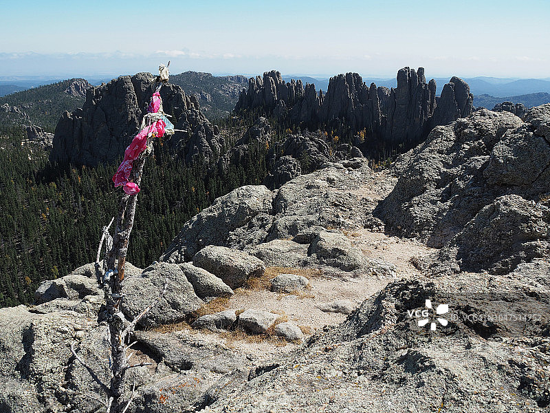从小魔鬼塔顶峰俯瞰，卡斯特州立公园图片素材