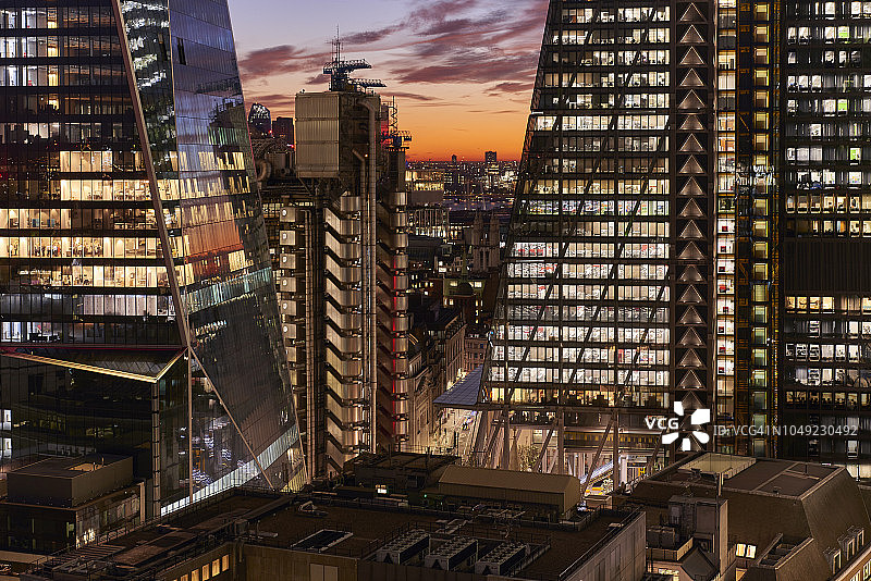 伦敦金融城黄昏图片素材