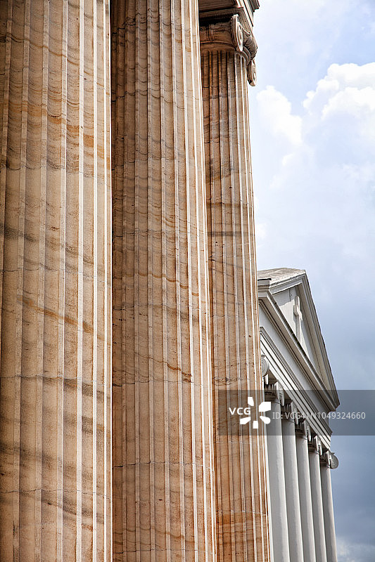 建筑物外部的建筑柱设计特写图片素材