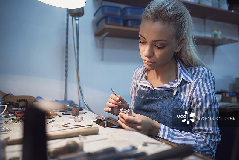 精心制作的手工艺品图片素材