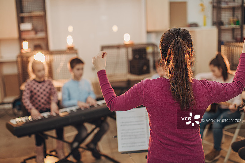 儿童管弦乐队图片素材