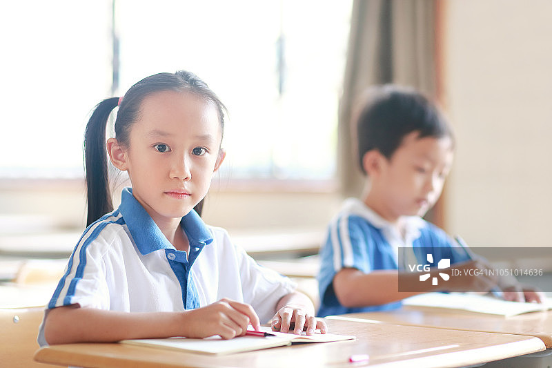 回到学校图片素材