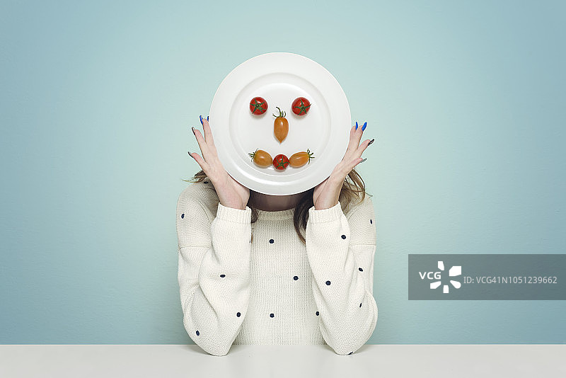 在厨房里开玩笑图片素材