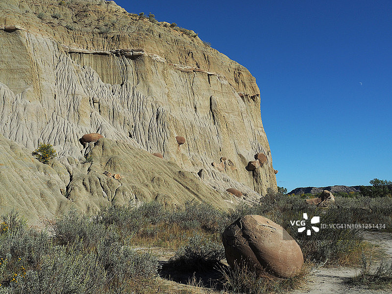 西奥多·罗斯福国家公园北部的荒地和炮弹结核图片素材