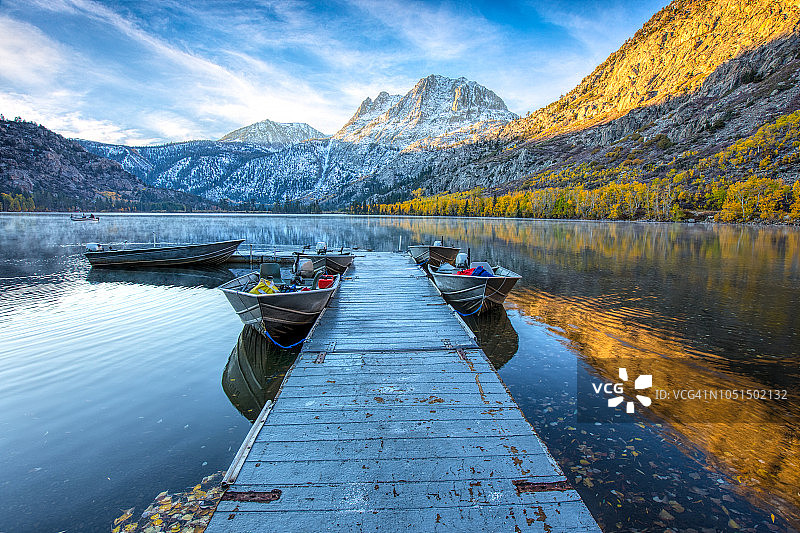 银湖的黎明图片素材