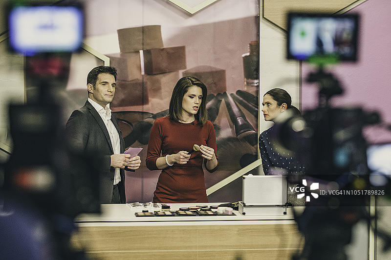 拍摄化妆品电视广告图片素材