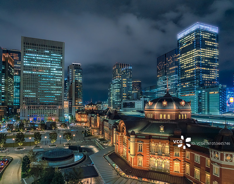 日本东京站夜景图片素材