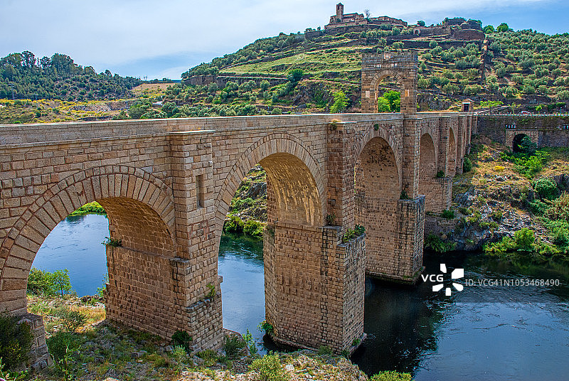 阿尔坎塔拉的罗马桥图片素材