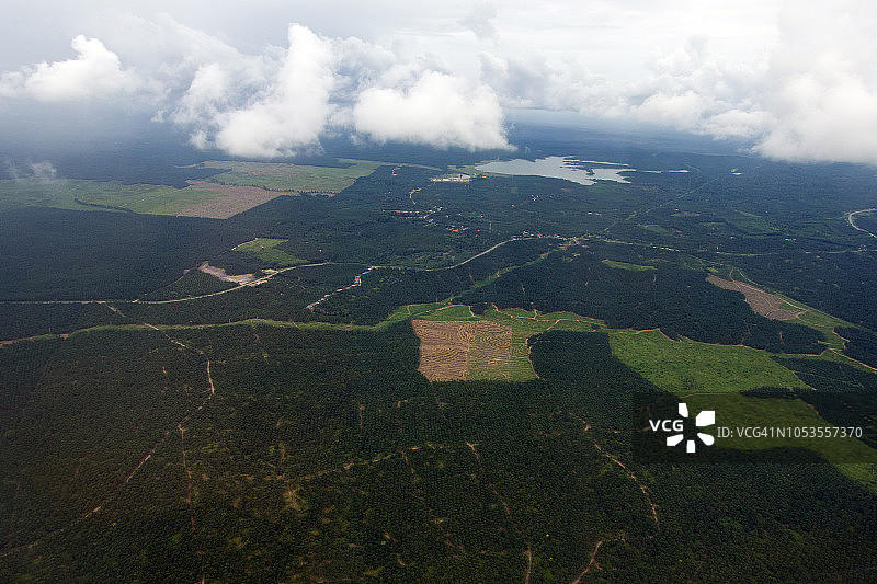 飞往山打根：马来西亚沙巴州的城市图片素材