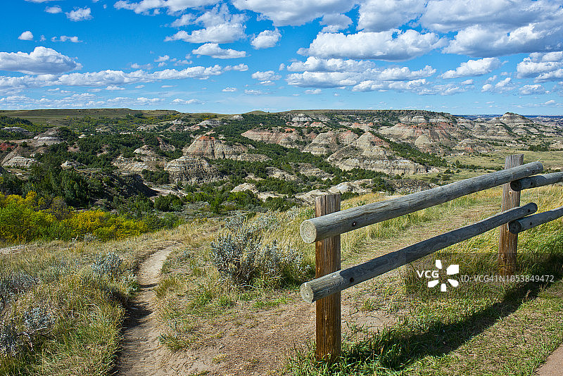 彩绘峡谷瞭望台，南区，西奥多·罗斯福国家公园，梅多拉，北达科他州，美国图片素材