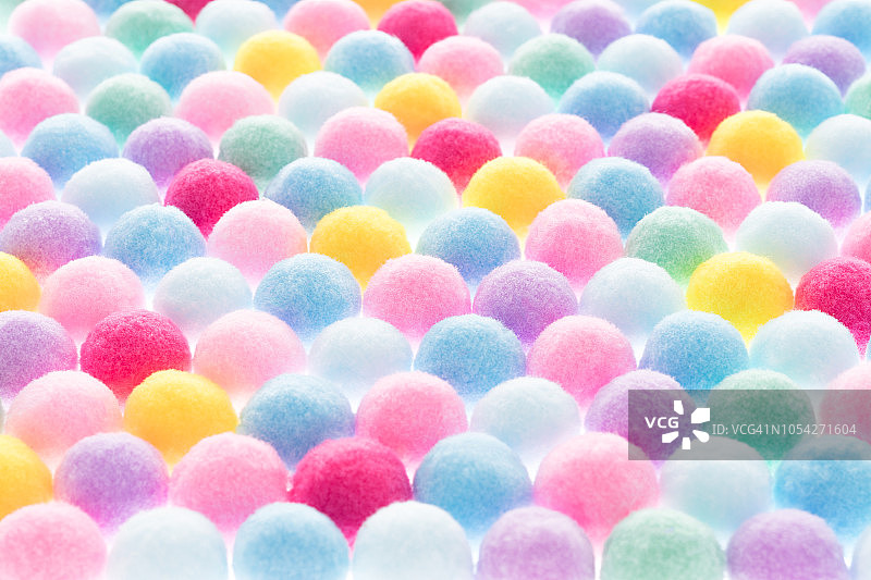 彩色蓬松毛线球图片素材