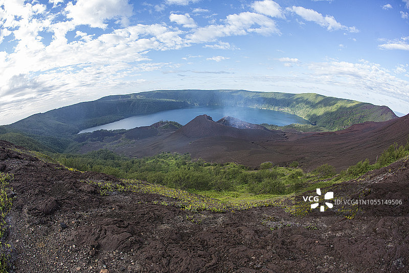 汤加托富阿岛的火山口风景图片素材