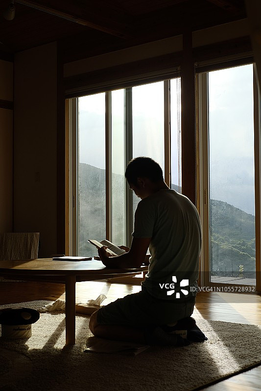 读书的人图片素材