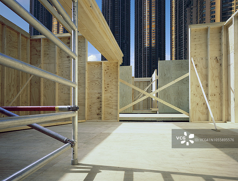 住宅区整洁建筑工地的木结构图片素材