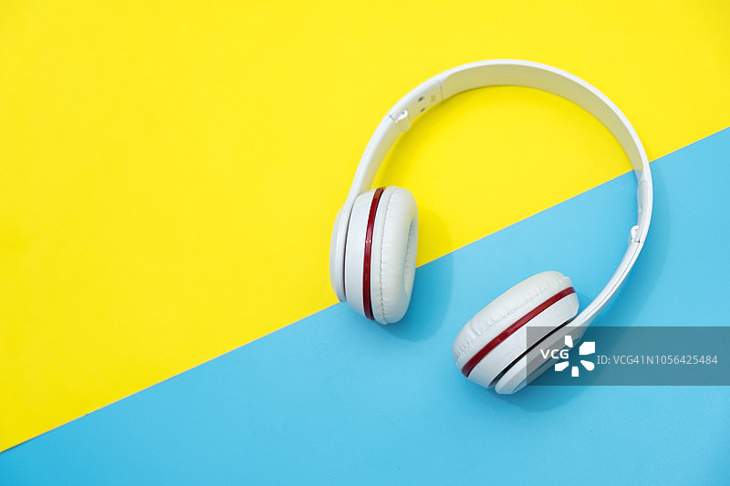 白色耳机图片素材