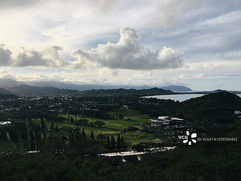 拉尼凯海滩药盒徒步旅行，檀香山，夏威夷图片素材