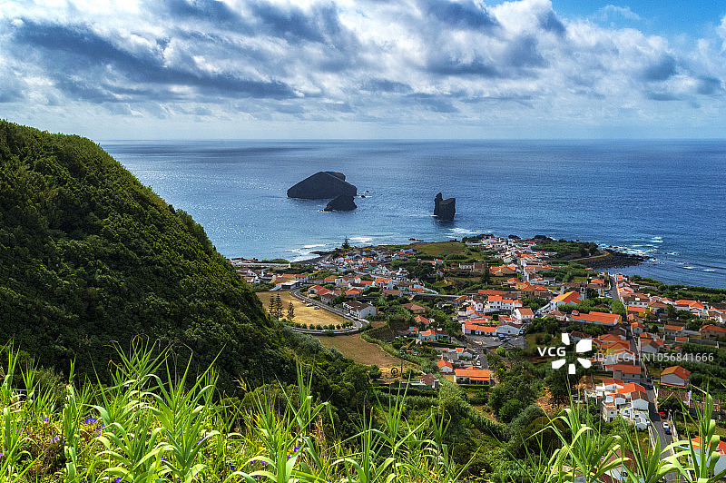 葡萄牙亚速尔群岛圣米格尔岛莫斯特罗斯小岛图片素材