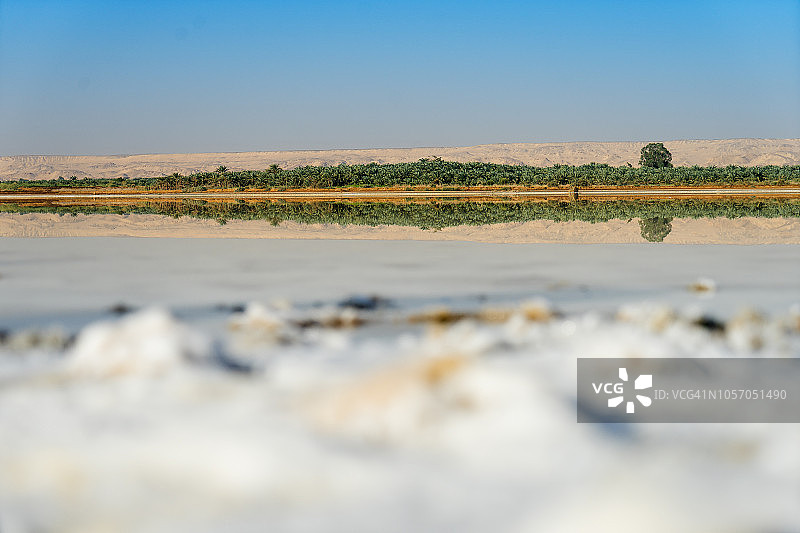 埃及巴哈利亚沙漠绿洲盐湖风光图片素材