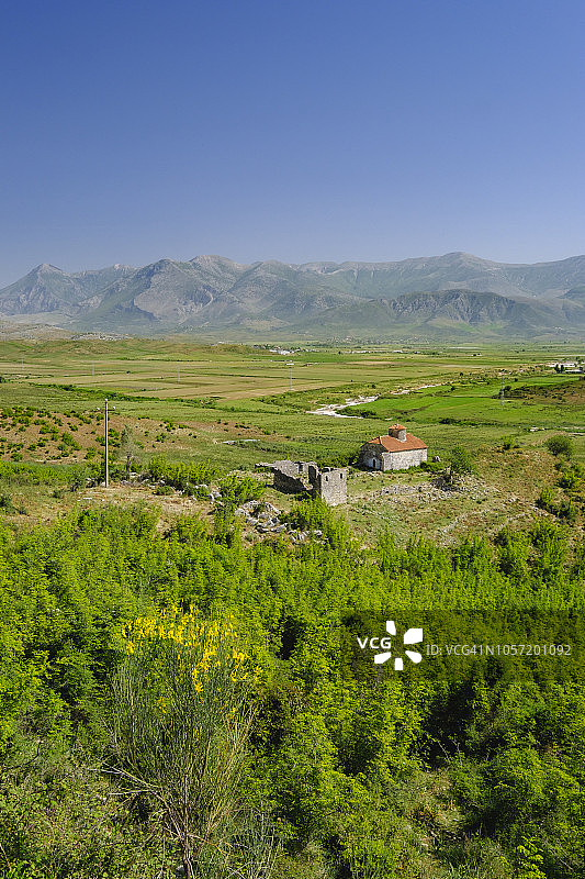 阿尔巴尼亚发罗勒州卢科瓦附近圣乔治修道院图片素材