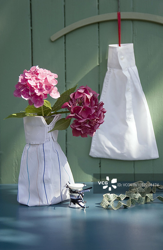 旧衬衫袖子的再利用图片素材