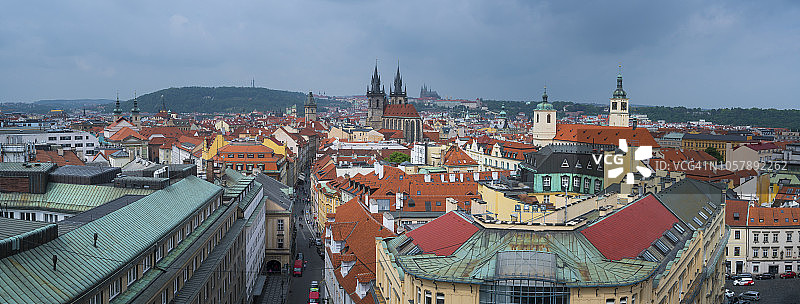 从布拉格火药塔俯瞰，捷克，欧洲图片素材