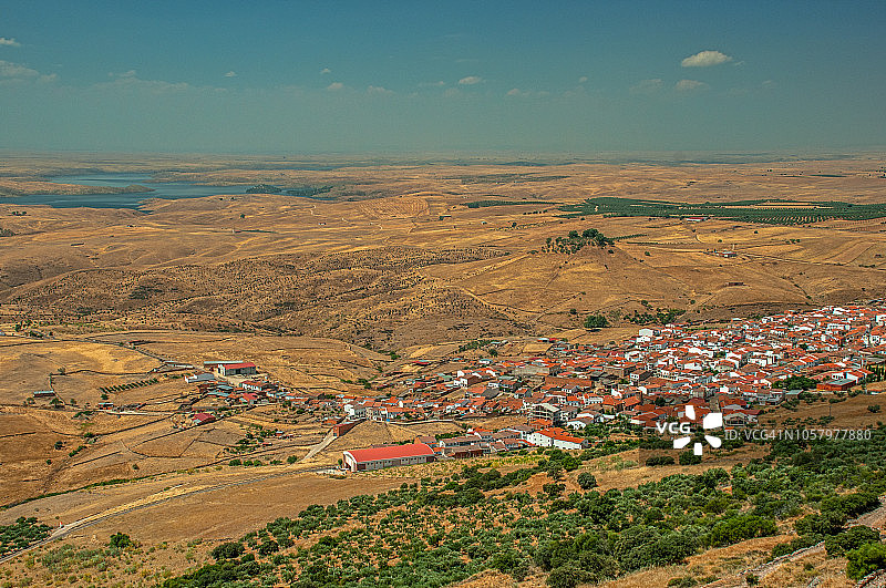 夏季的阿尔科塞尔村景色图片素材