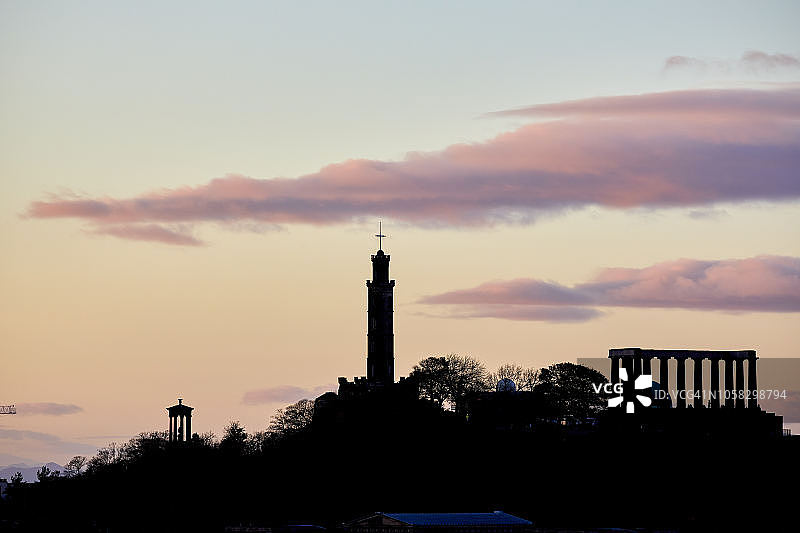 爱丁堡卡尔顿山的纳尔逊纪念碑和苏格兰国家纪念碑图片素材