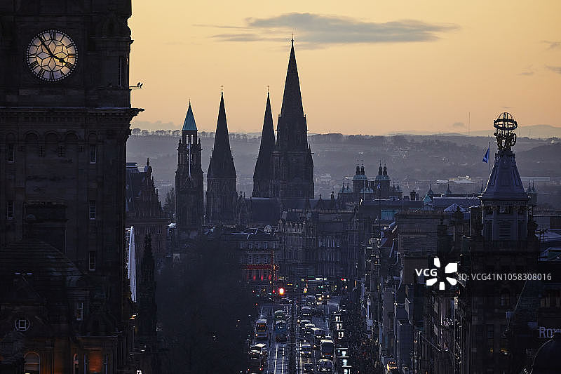 爱丁堡王子街黄昏景色图片素材