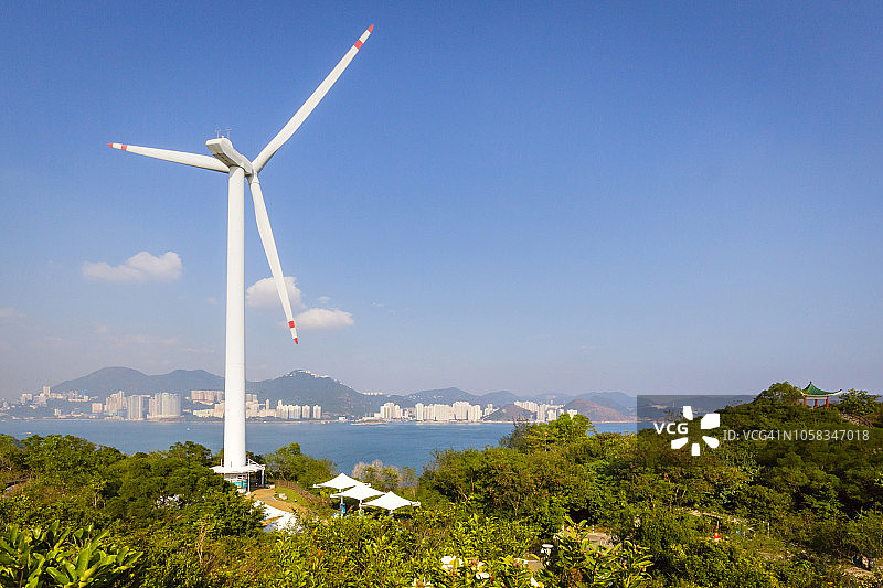 中国香港南丫岛的风力涡轮机图片素材