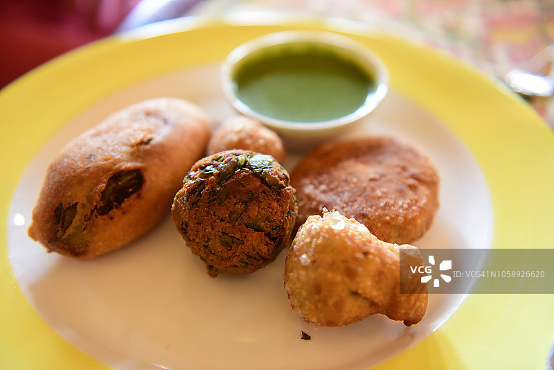 拉贾斯坦邦小吃早餐拼盘图片素材