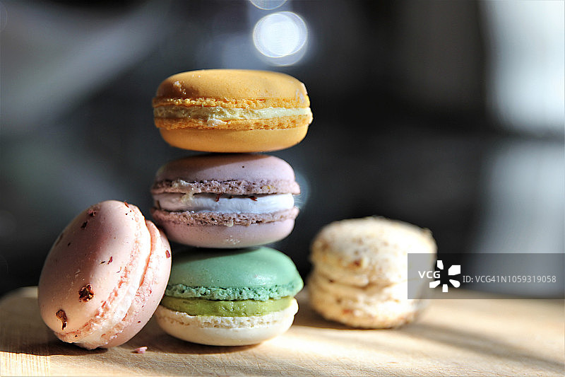 色彩斑斓的杏仁饼图片素材