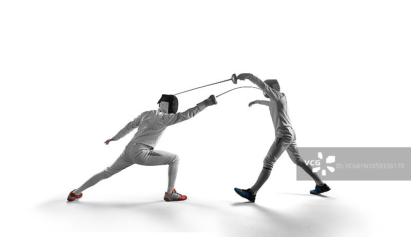 白色背景上的隔离击剑图片素材