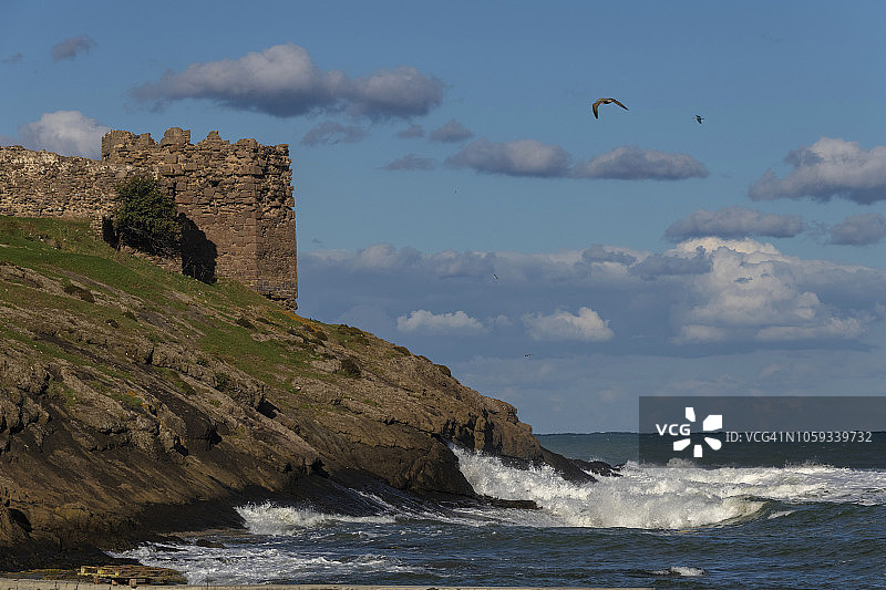 鲁梅利费内尔村的古老热那亚城堡图片素材