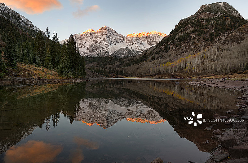 栗色钟荒野的秋景_0图片素材