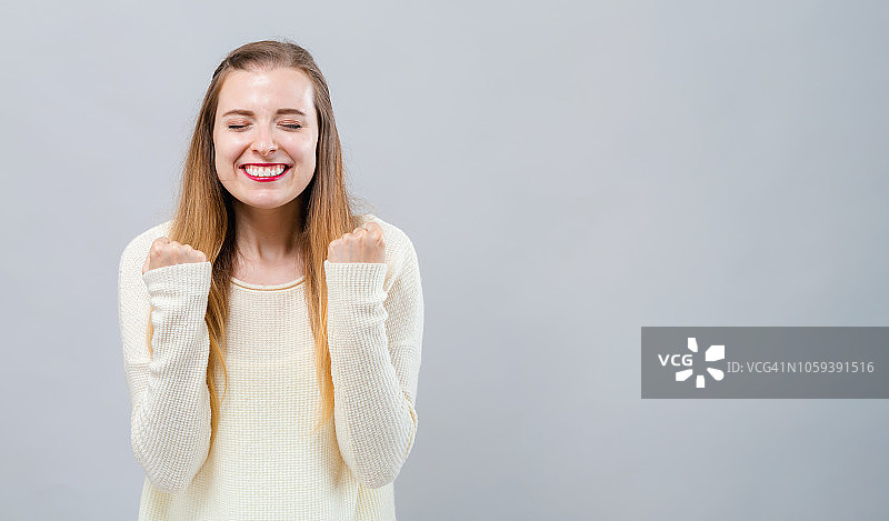 事业成功的年轻女人图片素材