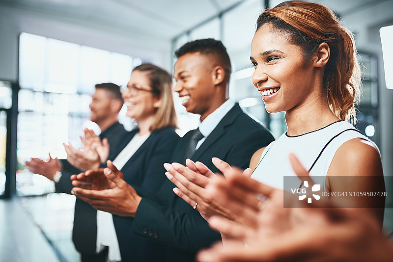 成功登上舞台图片素材