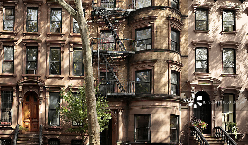 纽约市布鲁克林Fort Greene的战前褐石建筑图片素材