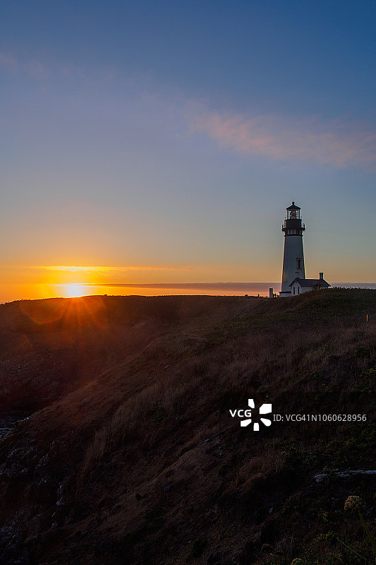 美国俄勒冈州亚奎纳角灯塔图片素材