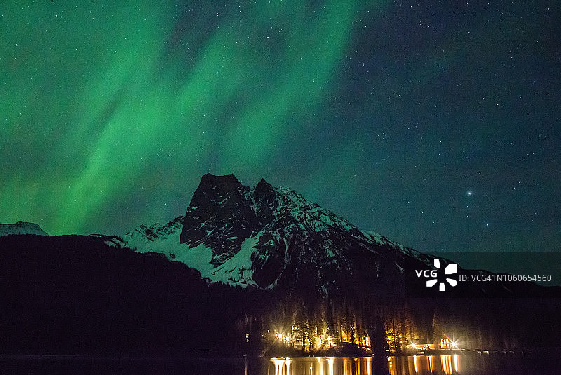 翡翠城的极光图片素材