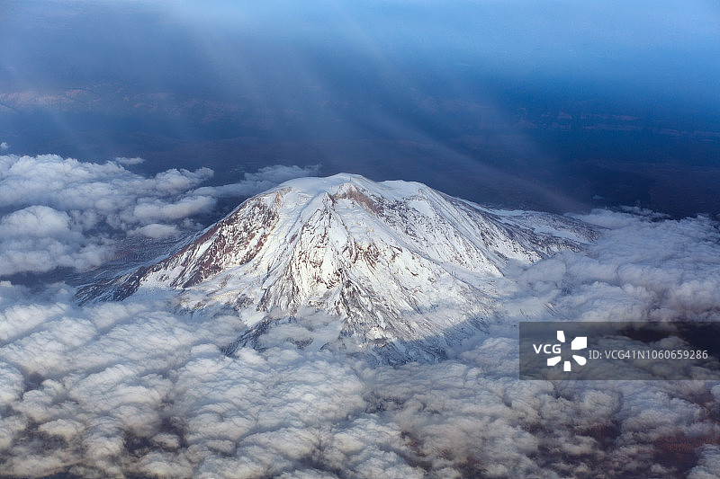 华盛顿州亚当斯山图片素材