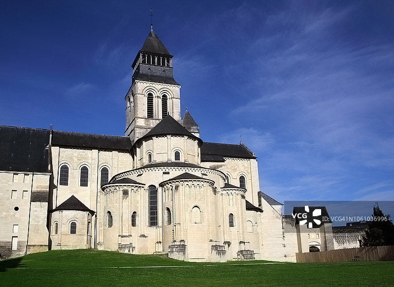 法国安茹丰特夫罗修道院教堂外观图片素材