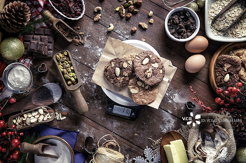 圣诞主题巧克力坚果曲奇图片素材