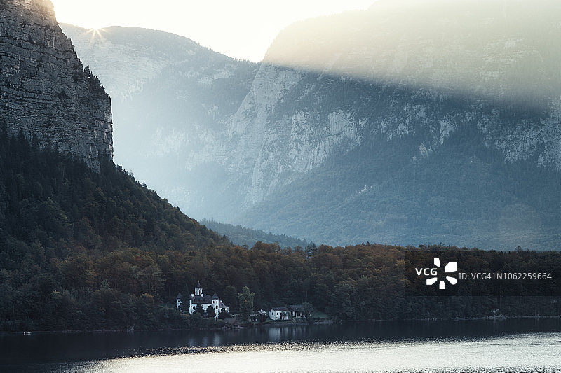 达赫施泰因峡谷间的清晨光线图片素材