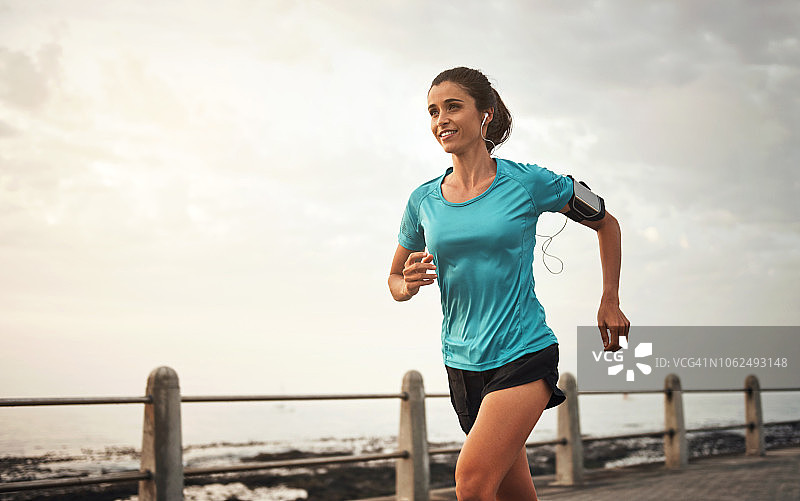 再次逃跑的路上图片素材