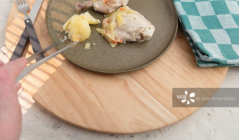 根特炖鸡和土豆图片素材