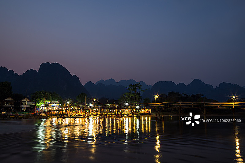 老挝万荣的黄昏美景图片素材